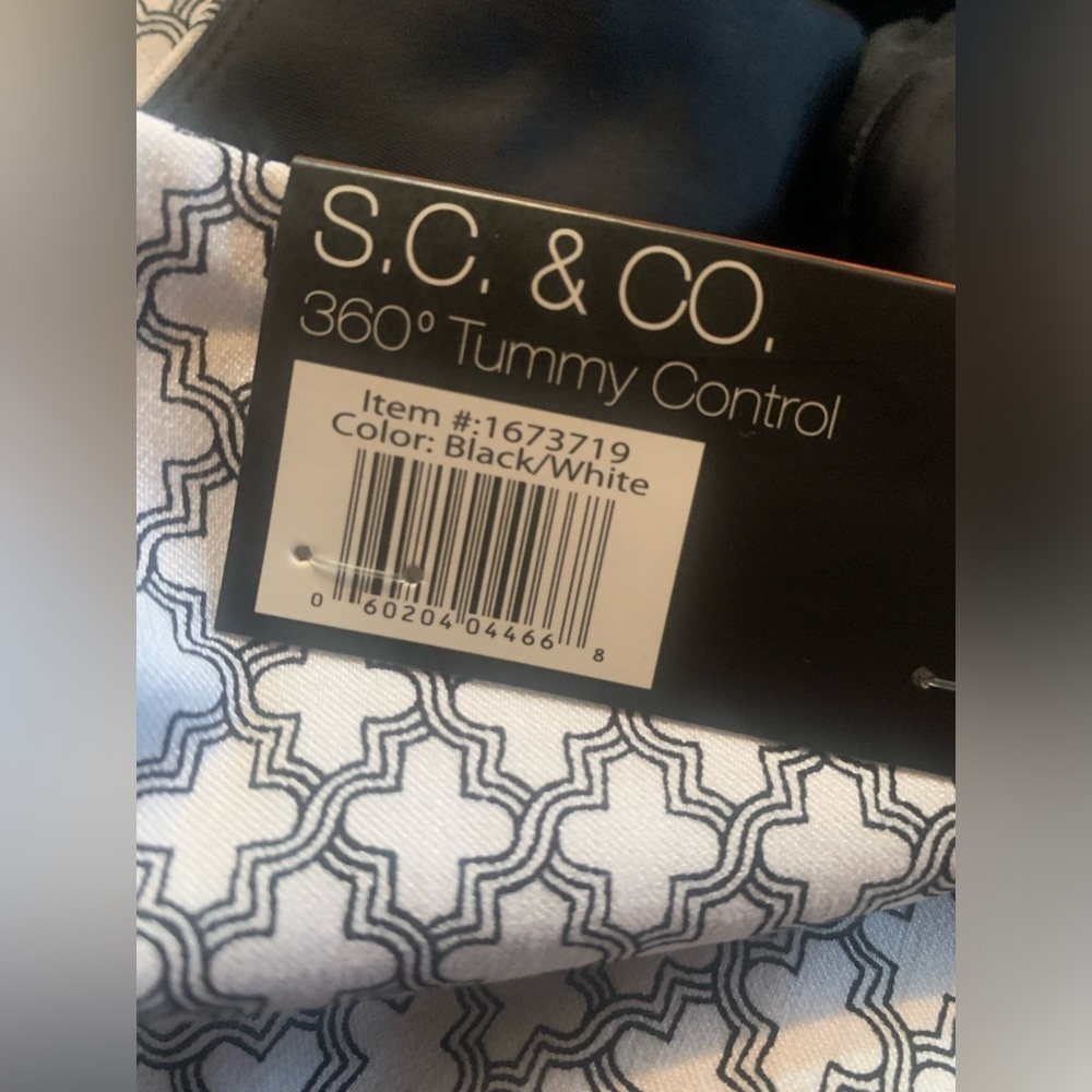 SC & Co Skirt Womens Size XXL Tummy Control Pull On NWT. B&W - Picture 6 of 7